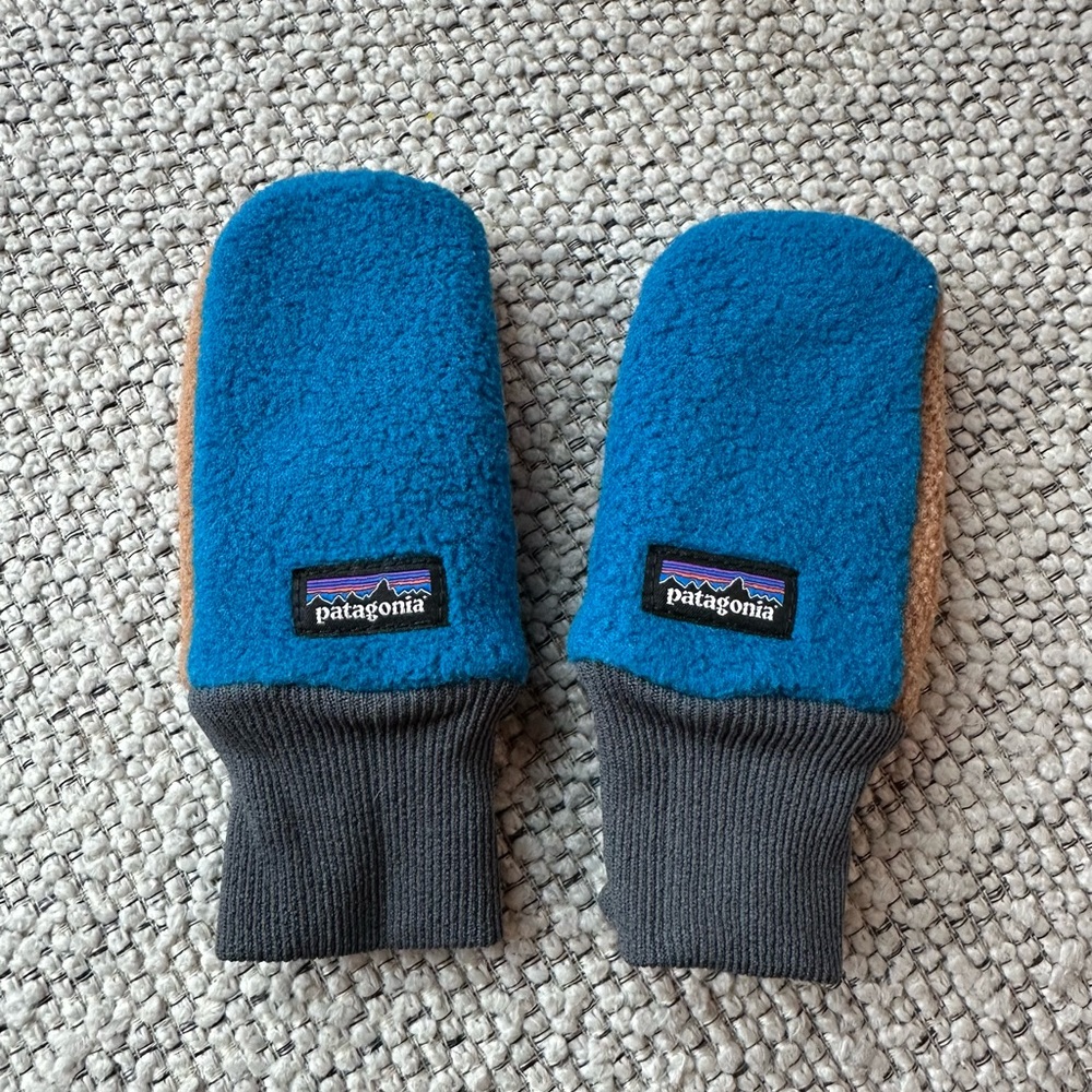 Patagonia Baby Fleece Mittens size 3-6M